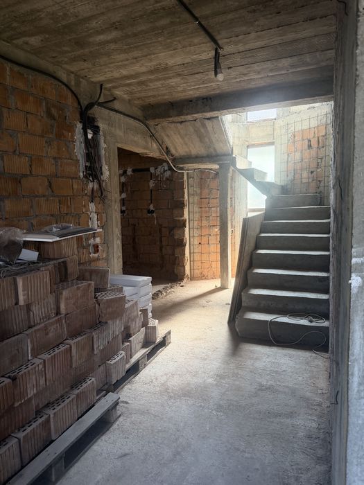 Casa de vanzare in comuna Brazi, judetul Prahova