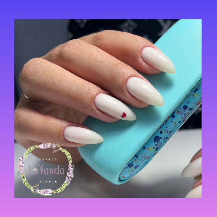 Маникюр с укреплением 6000тг