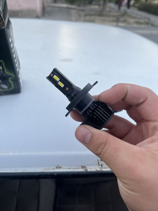 Продаю лед лампочку