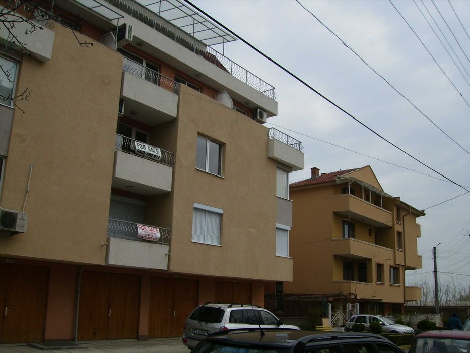 Дава се под наем Двустаен апартамент в Бургас, Център - 55 кв.м за 382.5 € - Снимка #1