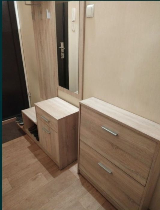 Продам прихожую.