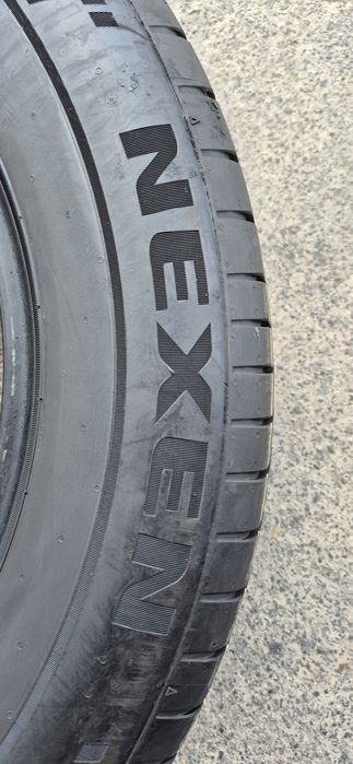 4 anvelope vara 235/60/17,doua Nexen,doua Michelin.Pretul este pe bucata.
