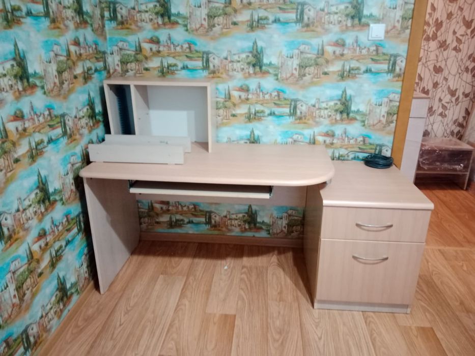 Продам стол в хорошем состоянии