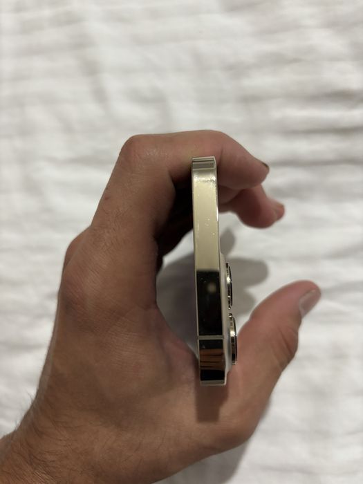 iPhone 13про в очень хорошем состояние