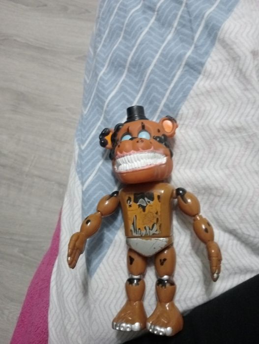 Продаю игрушку мишка фредди