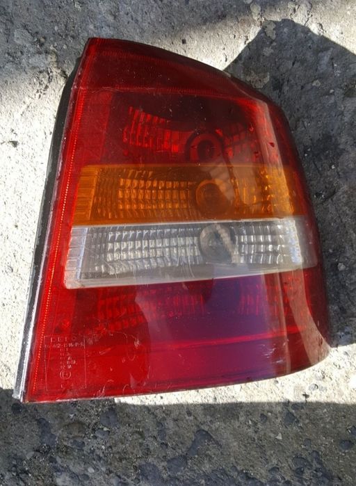 Lampi triple, faruri diferite marci