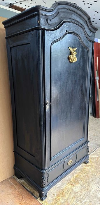 Sifonier Art Nouveau; Vintage din Lemn masiv cu element auriu; Dulap