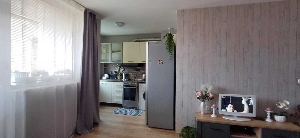 Продава се Двустаен апартамент в София, Модерно предградие - 70 кв.м за 1377 €/кв.м - Снимка #2