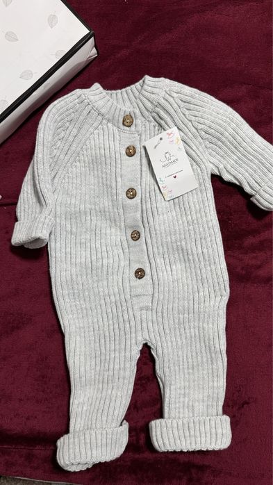 Продам вязаный детский набор