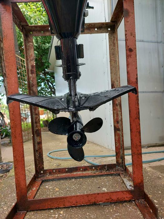 Мercury F9.9MH   на 2 мото часа НЕРАЗЛИЧИМ ОТ  НОВНОВ