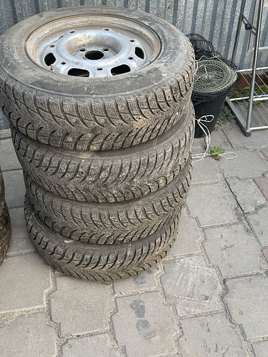 Комплект  зимних колес