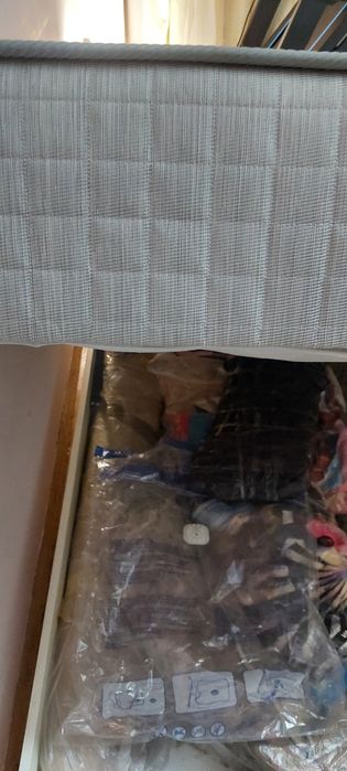 Продавам матрак 164/190 със спалня