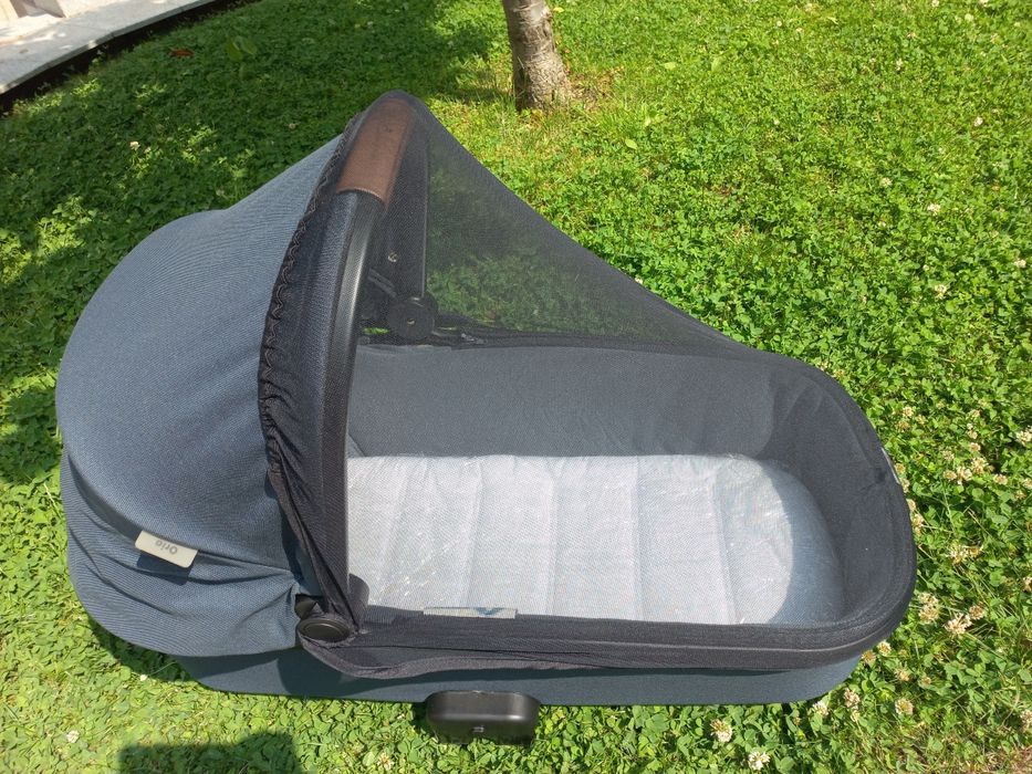 Кош за новородено Maxi Cosi Oria + аксесоари