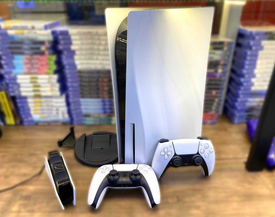 PlayStation 5+2 Геймпада Станция Около 600 Игр Киберпанк Rdr 2 Rayman