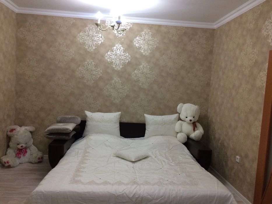 Продам красивый комплект на кровать