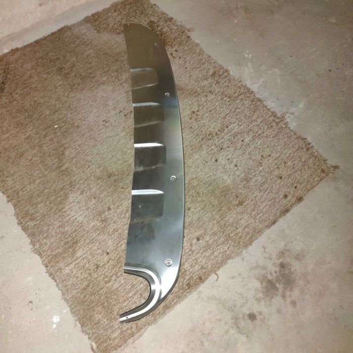 Накладка на бампер RAV4 (2016)