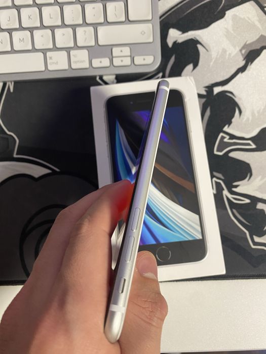 iPhone SE 2 64gb 79% (Состояние: Отличное)