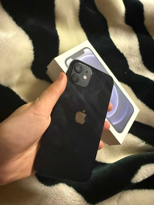 iPhone 12 64GB negru liber de rețea