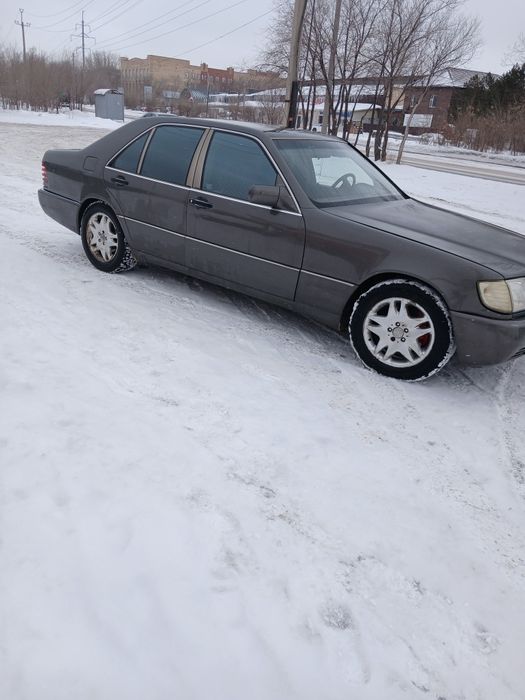 Мерседес 320. 140й