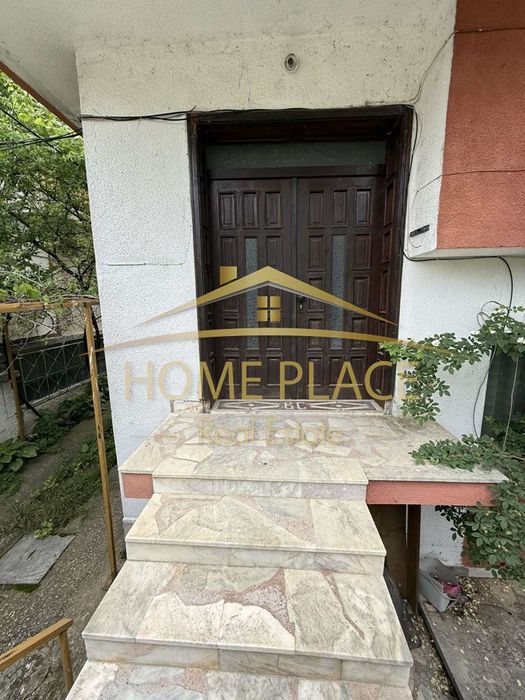 Продава се Къща в Провадия - 320 кв.м за 1032 €/кв.м - Снимка #2