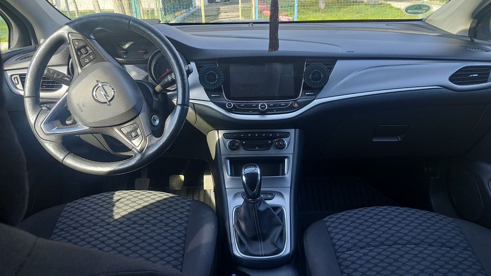 Vând sau schimb Opel Astra k 2019