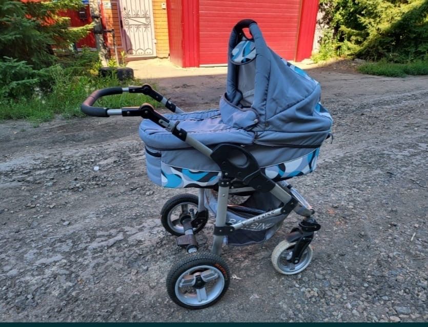 Коляска V-CROSS в хорошем состоянии