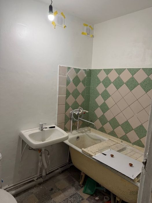 Срочно продаётся 3х комнатная квартира Чиланзар. Балкон 2*6