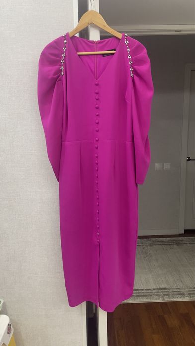 Платье на 48размер с ремнем