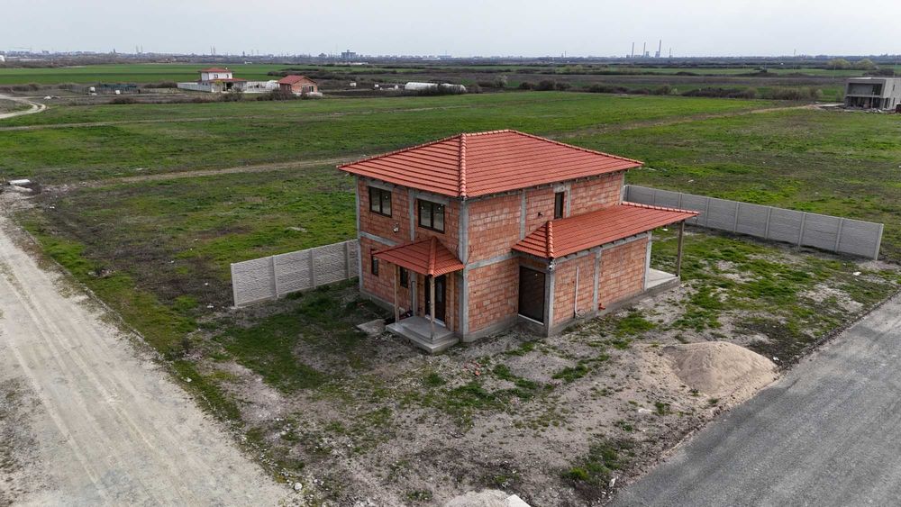 Vand casa individuala aproape de Timisoara