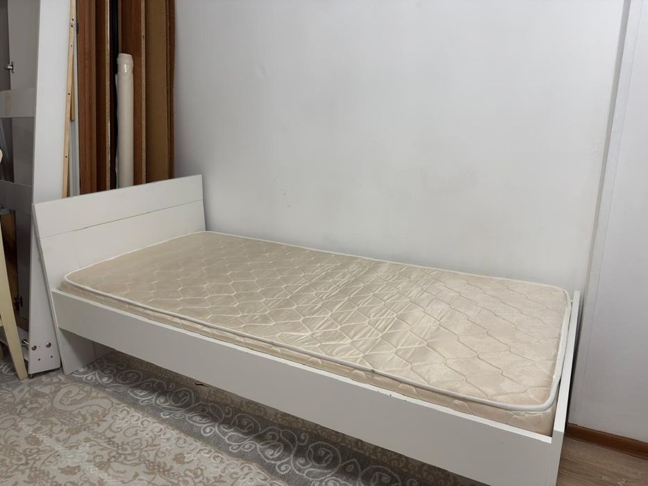 Продам Диван в хорошем состоянии