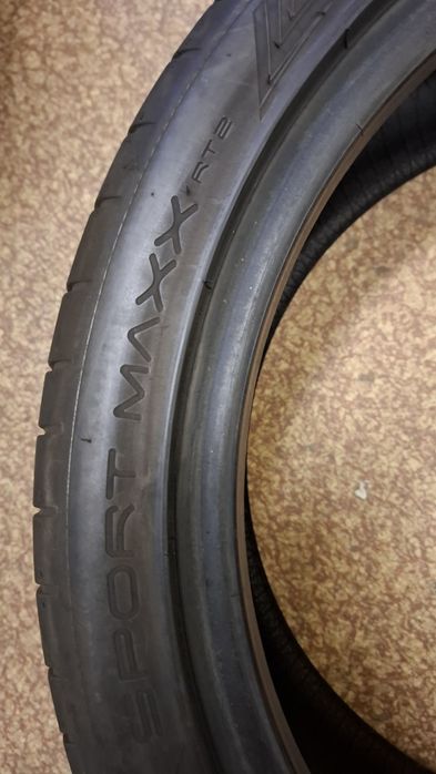 Единична лятна гума  Dunlop 225 40 18
