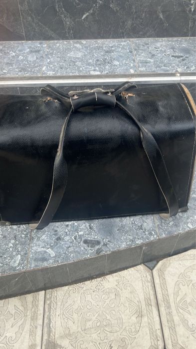 Швейнаямашина с крышкой