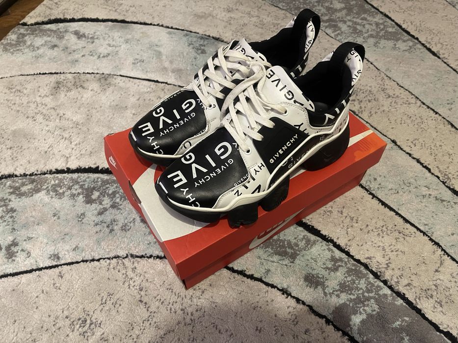 Givenchy  Chain  Reaction – Originali 100%