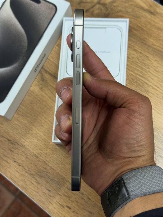 IPhone 15 Pro Max   / 256 GB