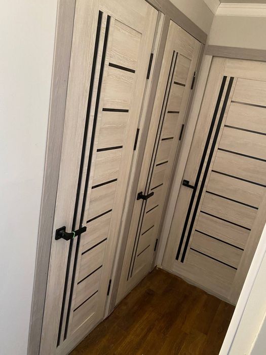 Продается 2х комнатная квартира с ремонтом(огромный балкон имеется) |