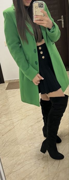 Дамско палто в зелен цвят
