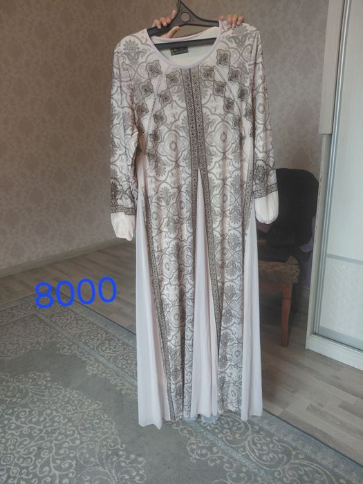 Продам платье размер 60-62