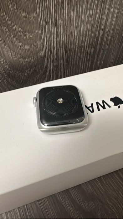 Apple watch SE 40 mm Silver