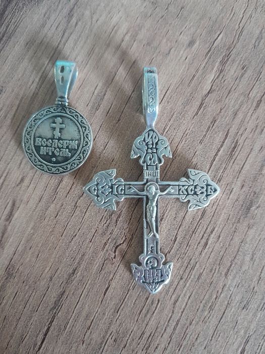 Продам крест серебро,925 пробы.