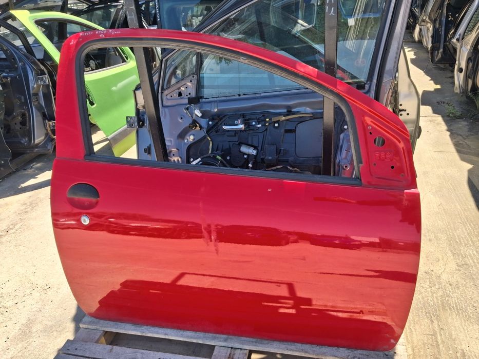 Врата Toyota Aygo/C1/107