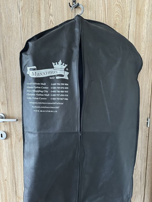 Costum de ocazie