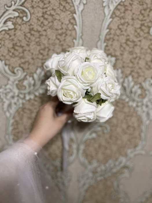 Свадебный букет и фата