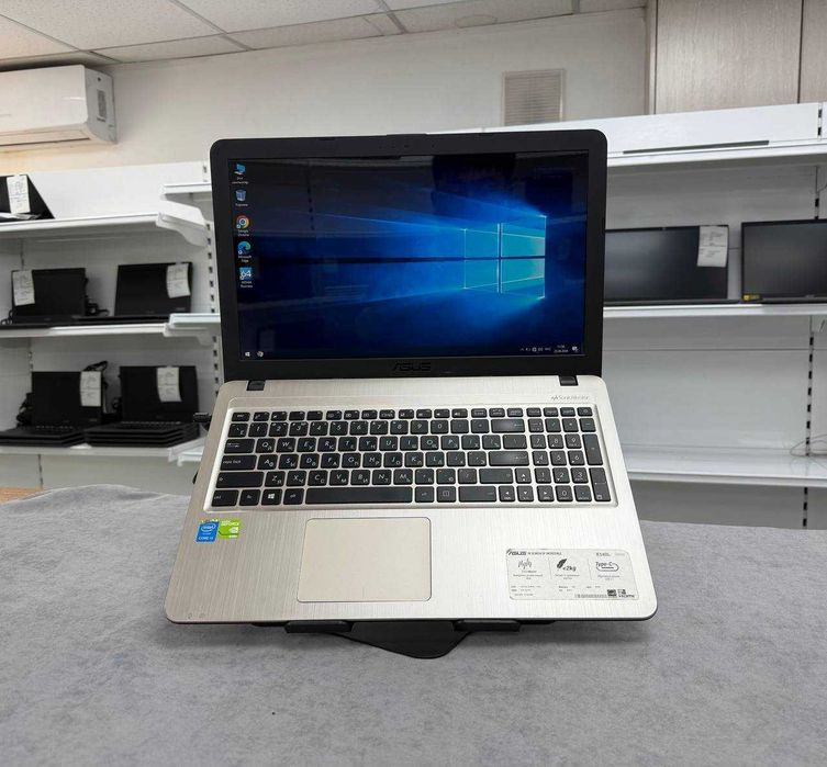ASUS Core i3/ОЗУ4/ssd 128/GeForce 2gb бюджетный ноутбук для офиса