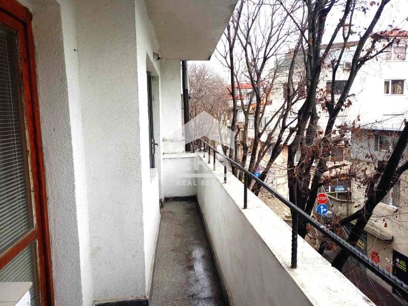 Дава се под наем Четиристаен апартамент в Варна, Погреби - 100 кв.м за 340 € - Снимка #4