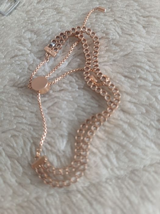 Vând brățară swaroski lipita dar în stare perfecta purtata