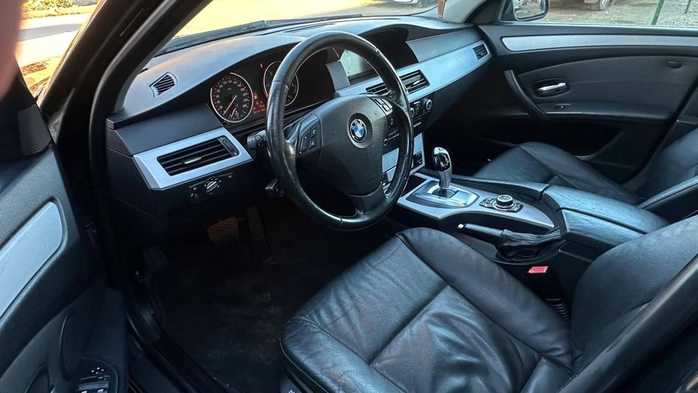 Van schimb 525d 3.0 Diesel FACELIFT – Piele – Trapă – Automată Joys