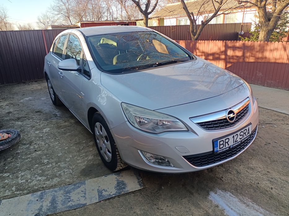 OPEL Astra 2011 — imagine 4
