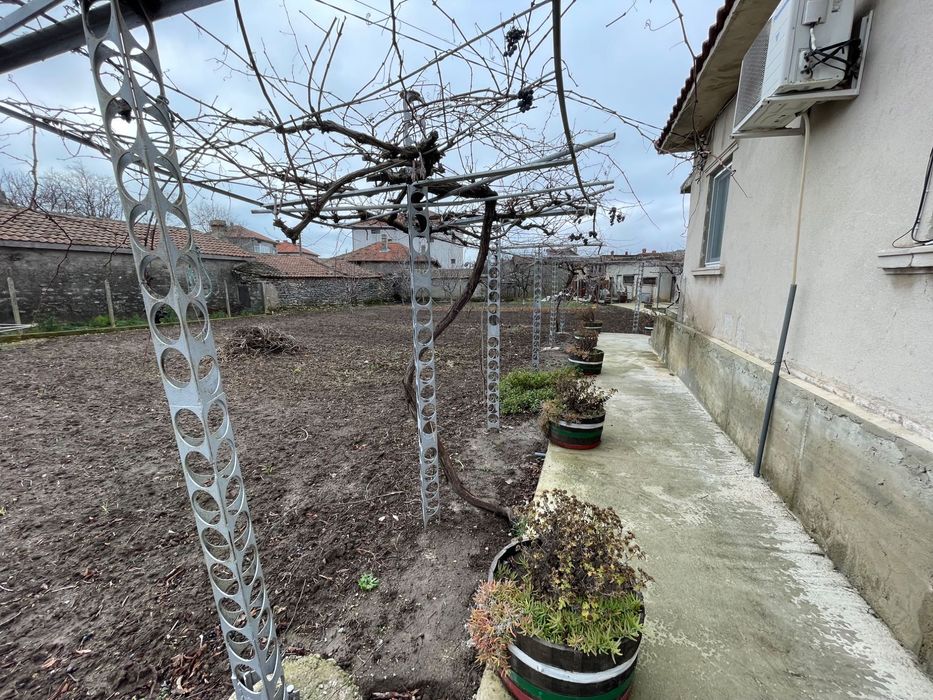 Продава се Къща в Каварна - 410 кв.м за 610 €/кв.м - Снимка #5