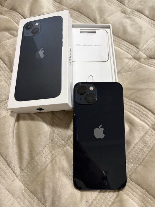 Продается 13 айфон .