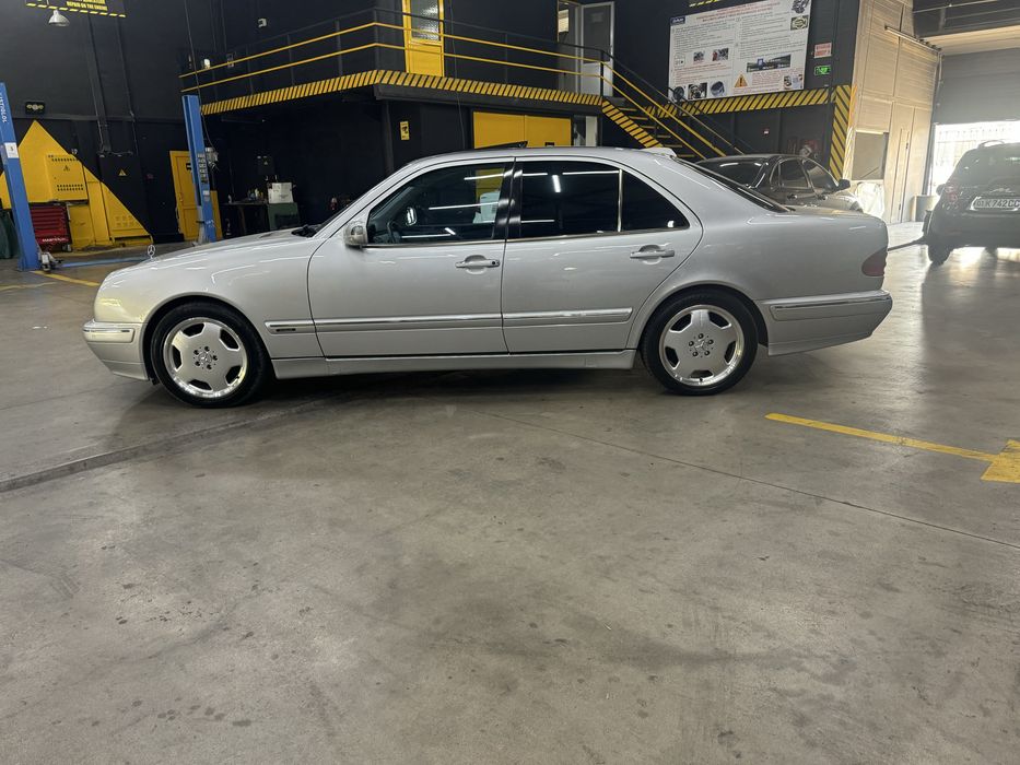 Mercedes- benz w210